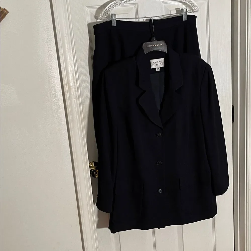 Valarie Steven’s ll Classic 2pc Navy Blue Skirt Suit